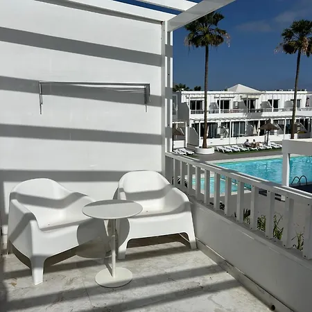 Tiger's Eye Apartment